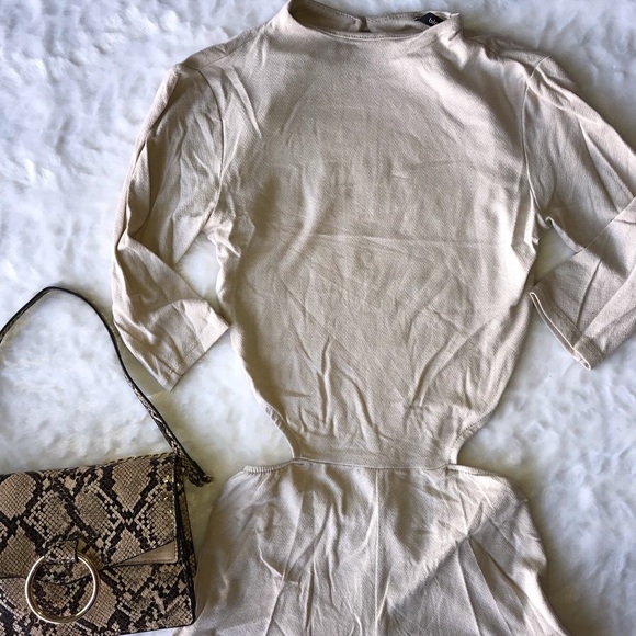 Romper (NUDE) - Picture 2 of 2